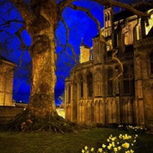 Quand Bayeux rime avec ciel bleu. Tapisserie rime avec 